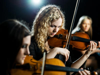 Orchester weiblich jung Geige